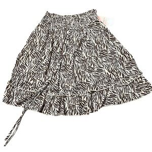 Beautiful Soul Womens
Tiered Skirt Ivory Zebra Mini Elastic Waist Ruffles Sz X